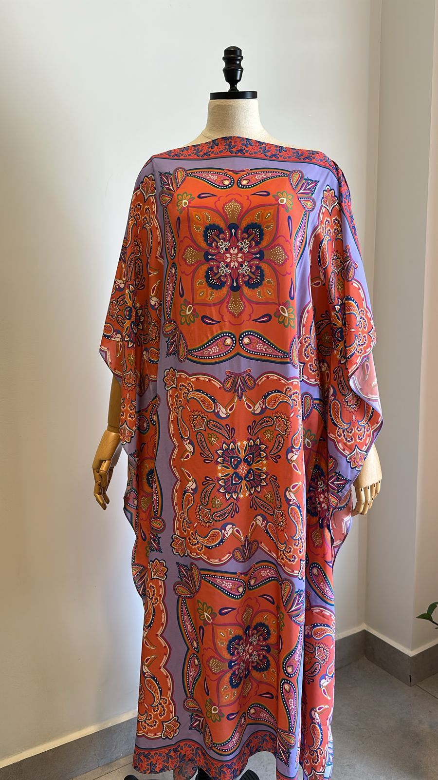 Vestido Kaftan Jaipur EZILDINHA