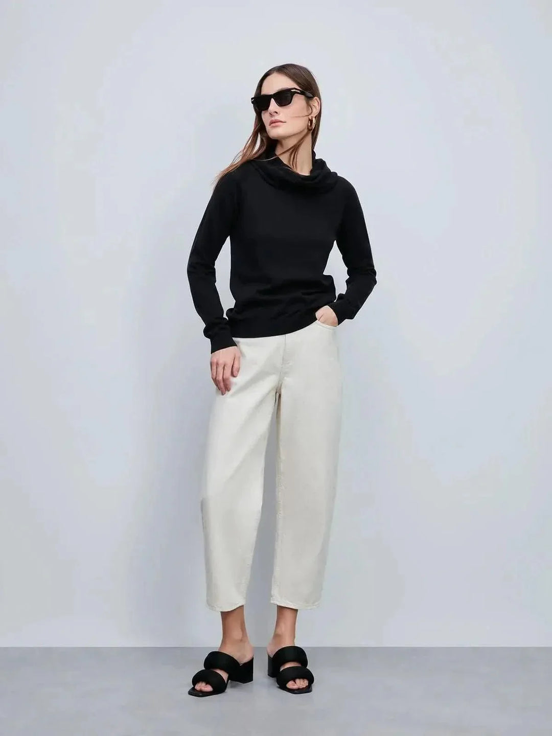 Blusa Básica Gola Alta Preta Ambicione by AnselmiAmbicione by ALSELMIThe Boutique