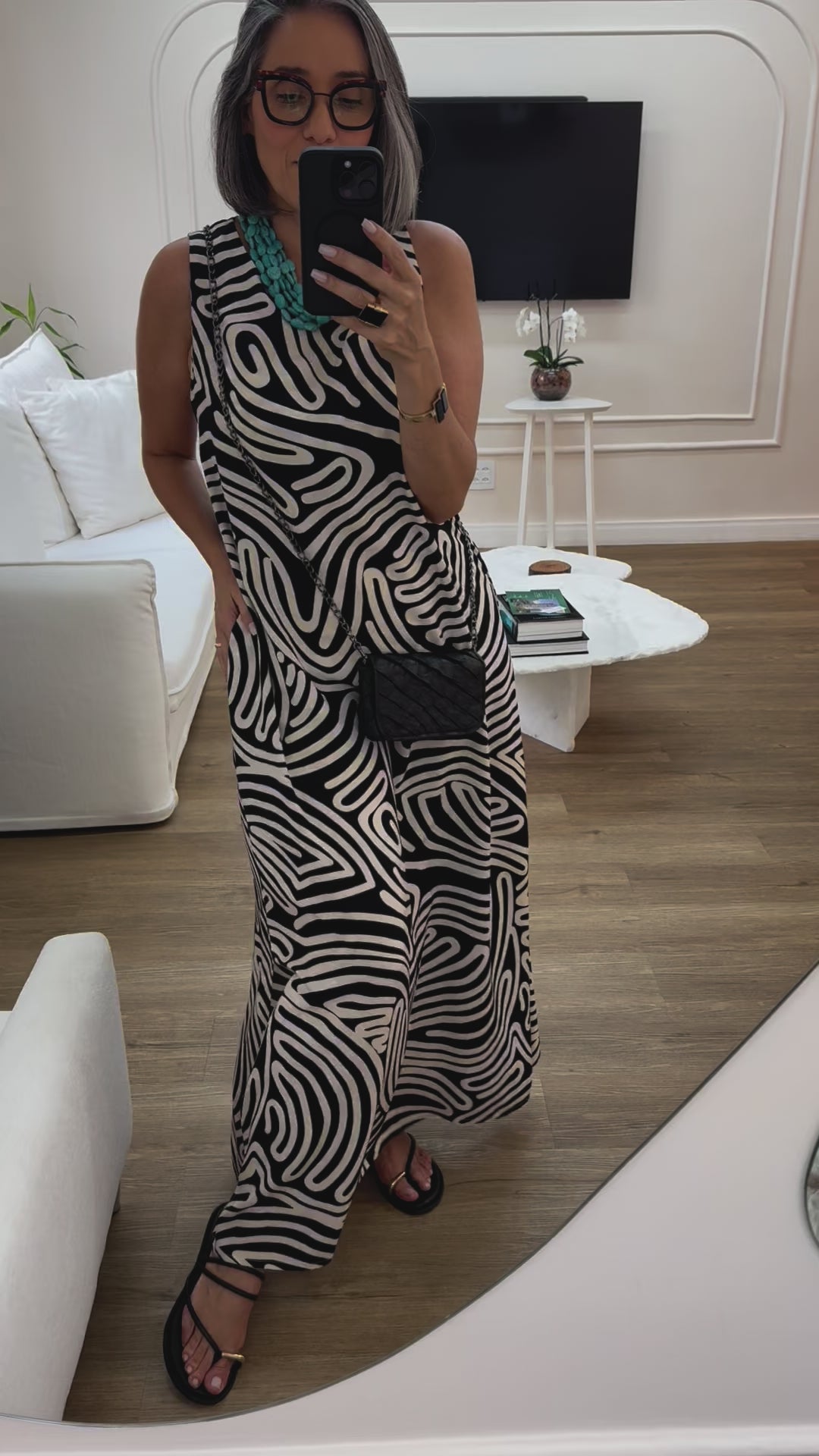 Vestido Linhas P&B Ezildinha