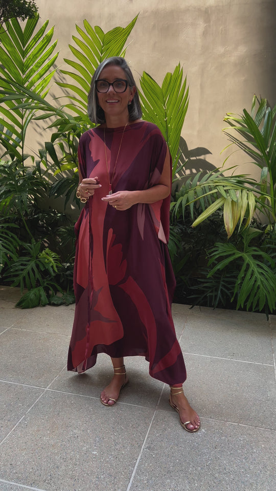 Kaftan Longo Seda Estampa Gotham EZILDINHA