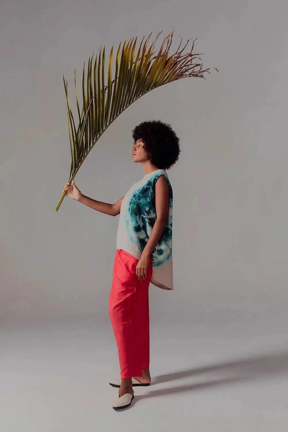 Regata Arredondada Extrusão Local CinzaUNAThe Boutique