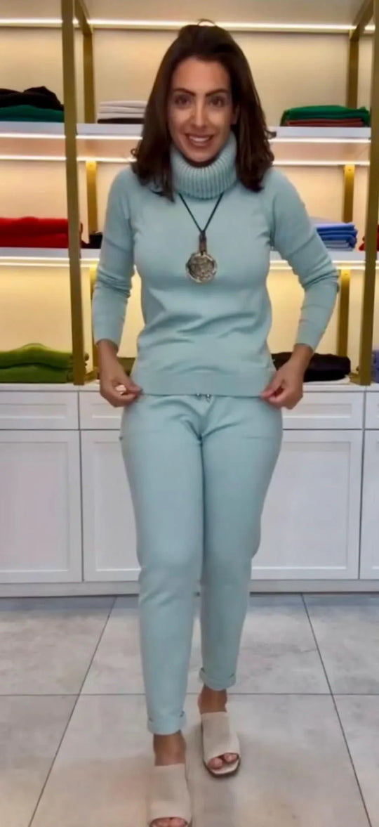 Suéter Básica Com Gola Verde Claro Ambicione by AnselmiAmbicione by ALSELMIThe Boutique